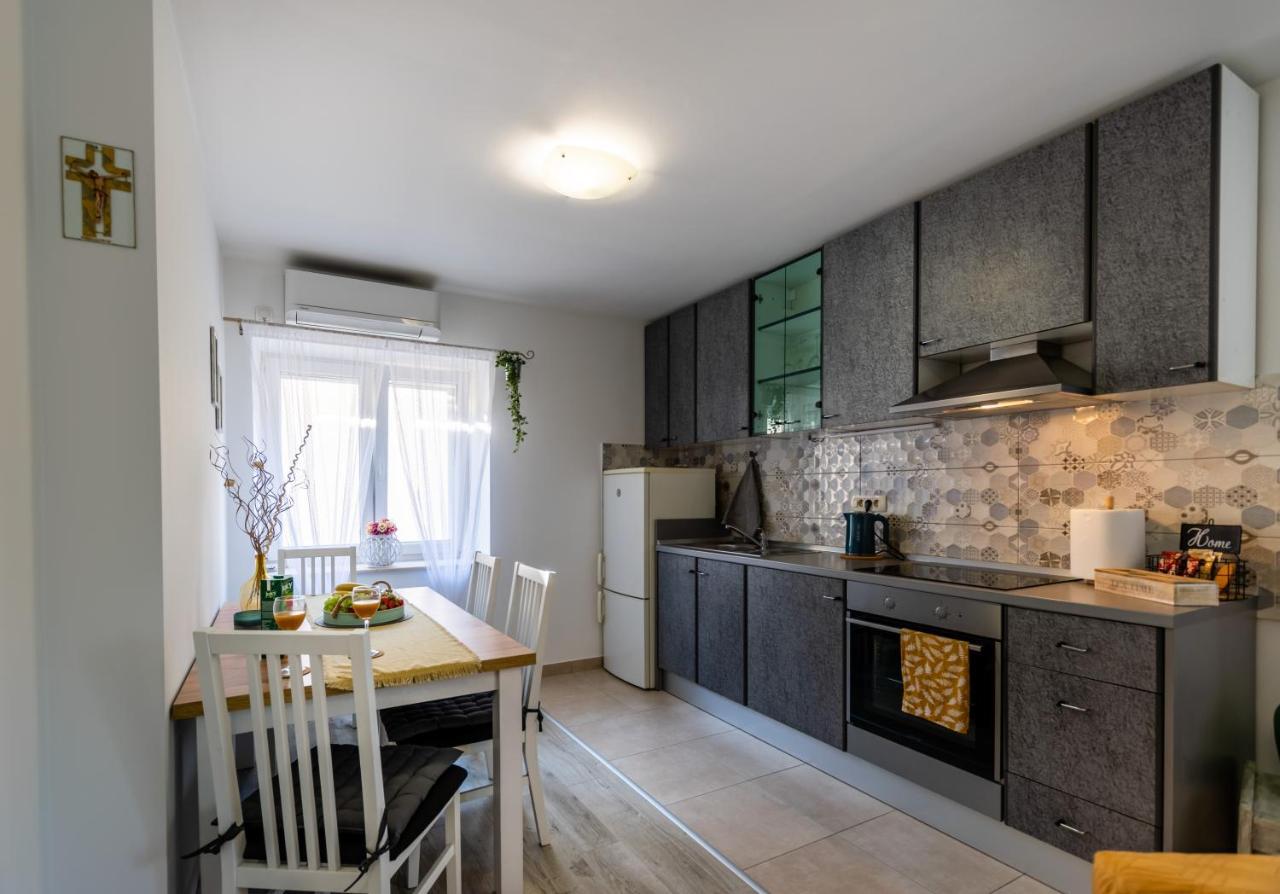 Apartman Tina Metković Buitenkant foto
